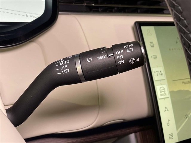 Used 2024 Land Rover Range Rover SE image 46