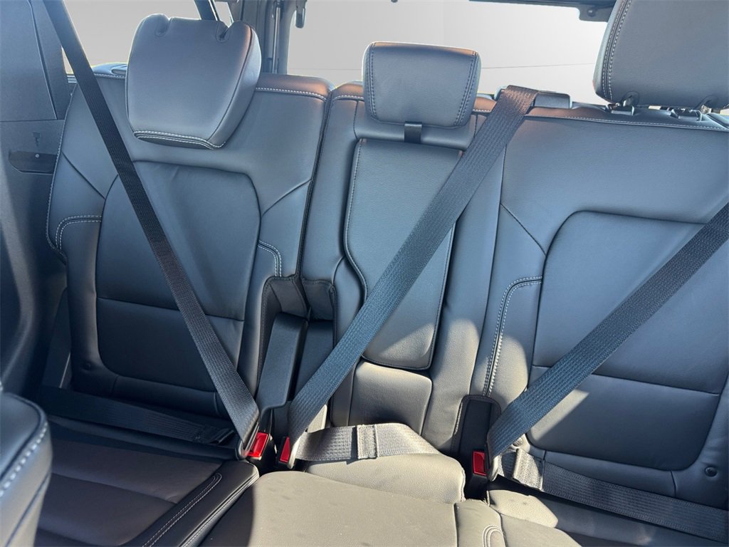 New 2025 Ford Bronco Outer Banks w/ Black Appearance Package image 15