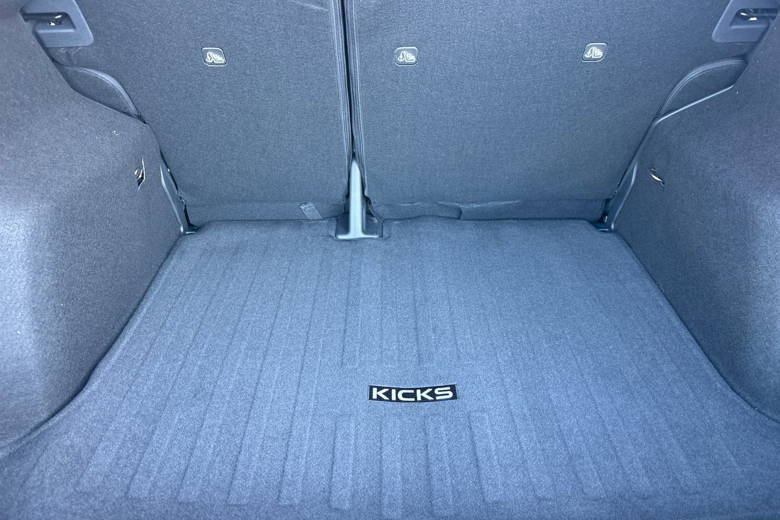 New 2026 Nissan Kicks S image 17