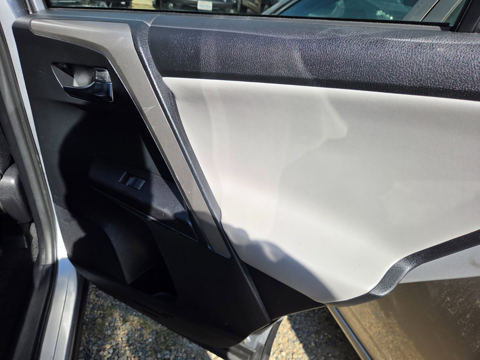 Used 2016 Toyota RAV4 XLE FWD image 13