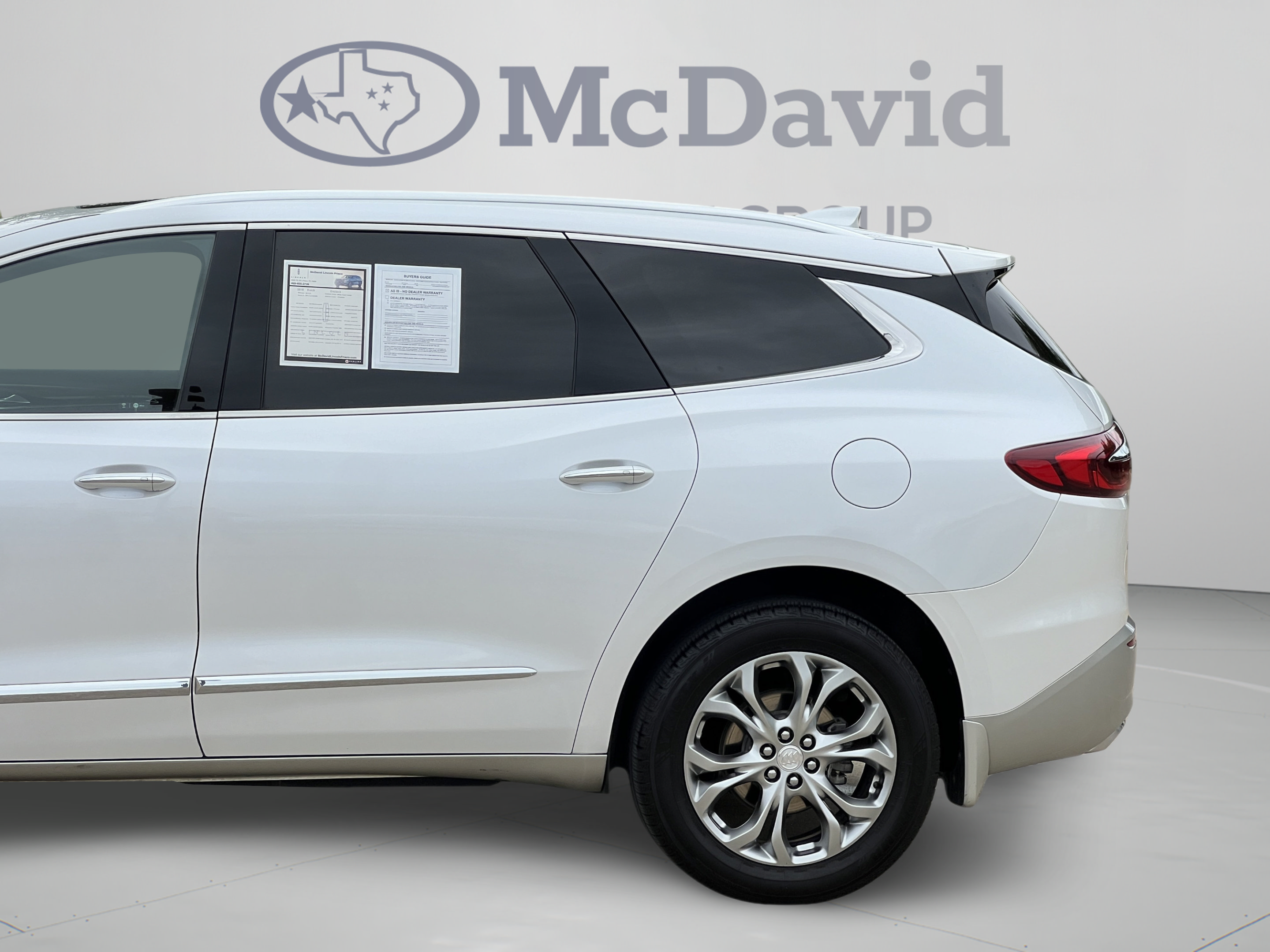 Used 2018 Buick Enclave Avenir w/ Avenir Technology Package AWD/4WD image 35