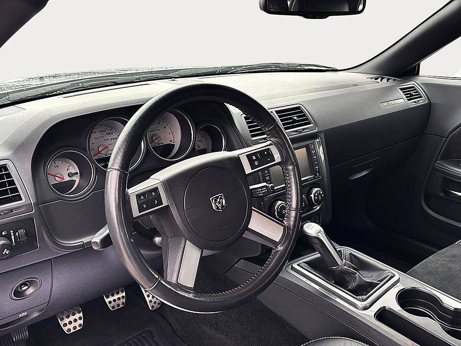 Used 2009 Dodge Challenger SRT8 w/ SRT Option Group II RWD image 2