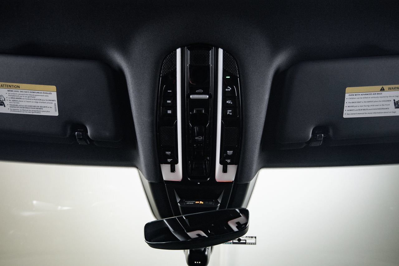 Certified 2023 Porsche Cayenne Platinum Edition AWD/4WD image 20