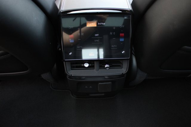 New 2026 Cadillac Vistiq Luxury image 41