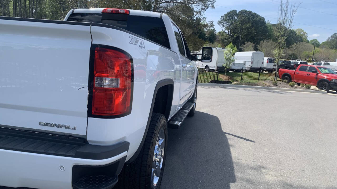 Used 2015 GMC Sierra 2500 Denali w/ Duramax Plus Package AWD/4WD image 13