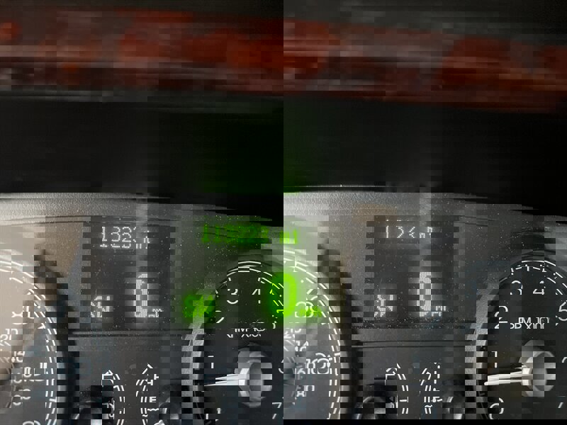 Used 2009 Lincoln Town Car Signature Limited image 12