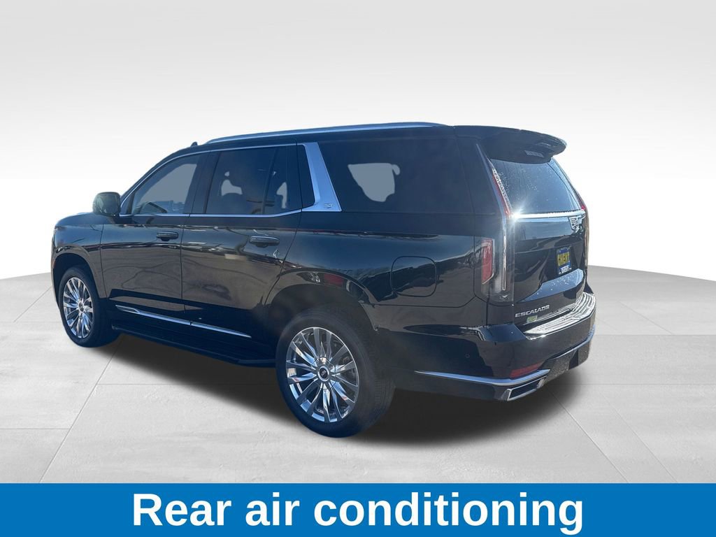 Used 2023 Cadillac Escalade Premium Luxury image 4