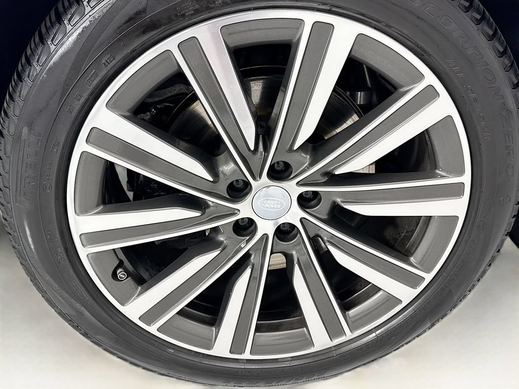 Certified 2024 Land Rover Range Rover Autobiography AWD/4WD image 32