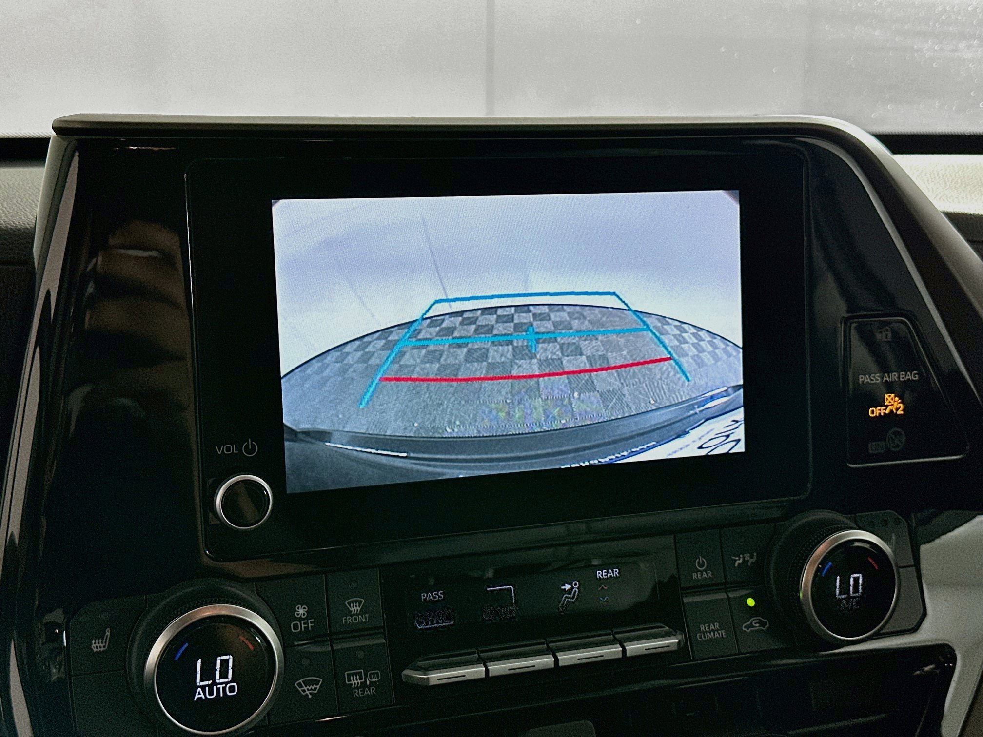 Used 2023 Toyota Highlander XLE FWD image 22