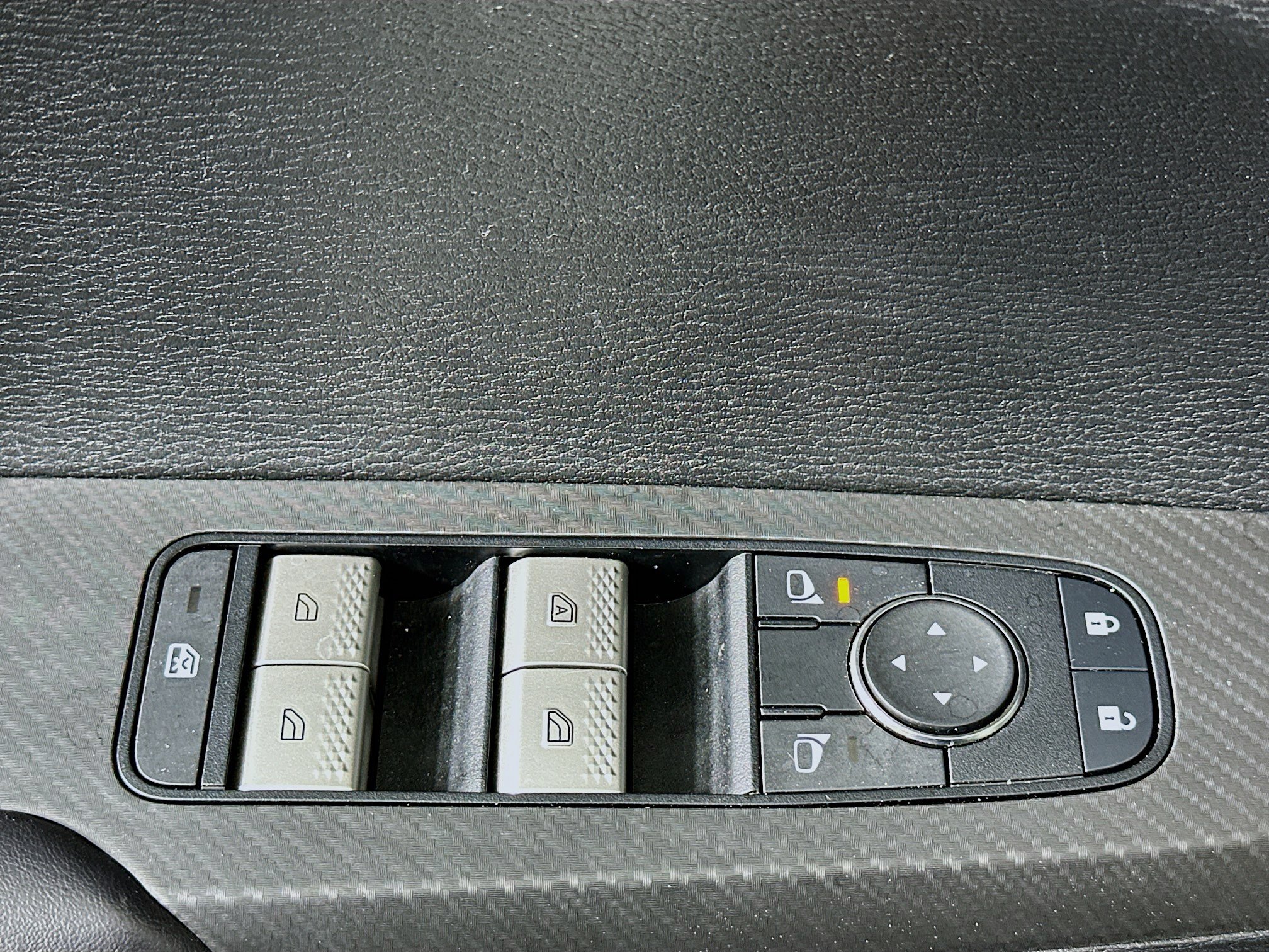 Used 2025 Mitsubishi Outlander ES FWD image 15