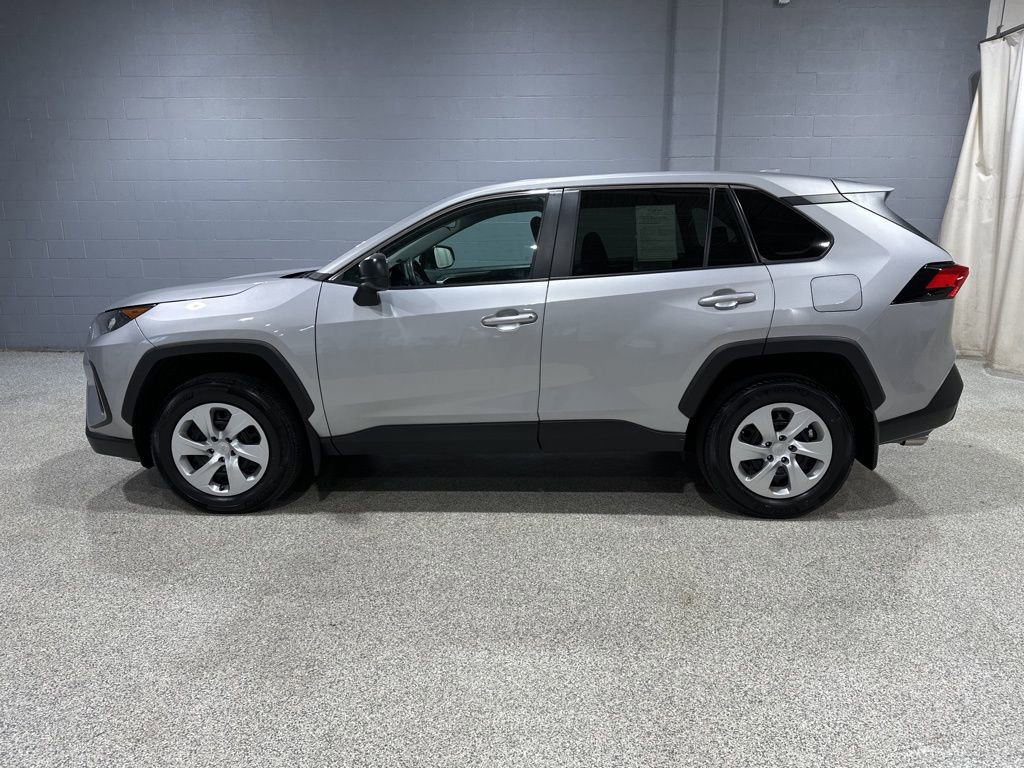 Certified 2022 Toyota RAV4 LE image 5