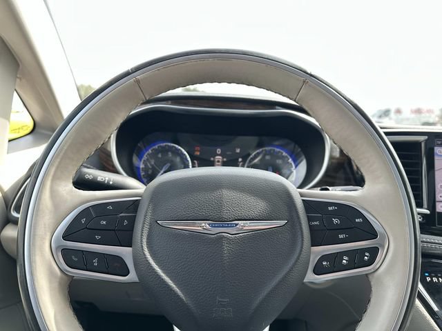 Used 2021 Chrysler Pacifica Limited AWD/4WD image 26