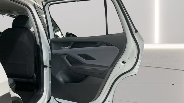 New 2026 Volkswagen Tiguan SE AWD/4WD image 33