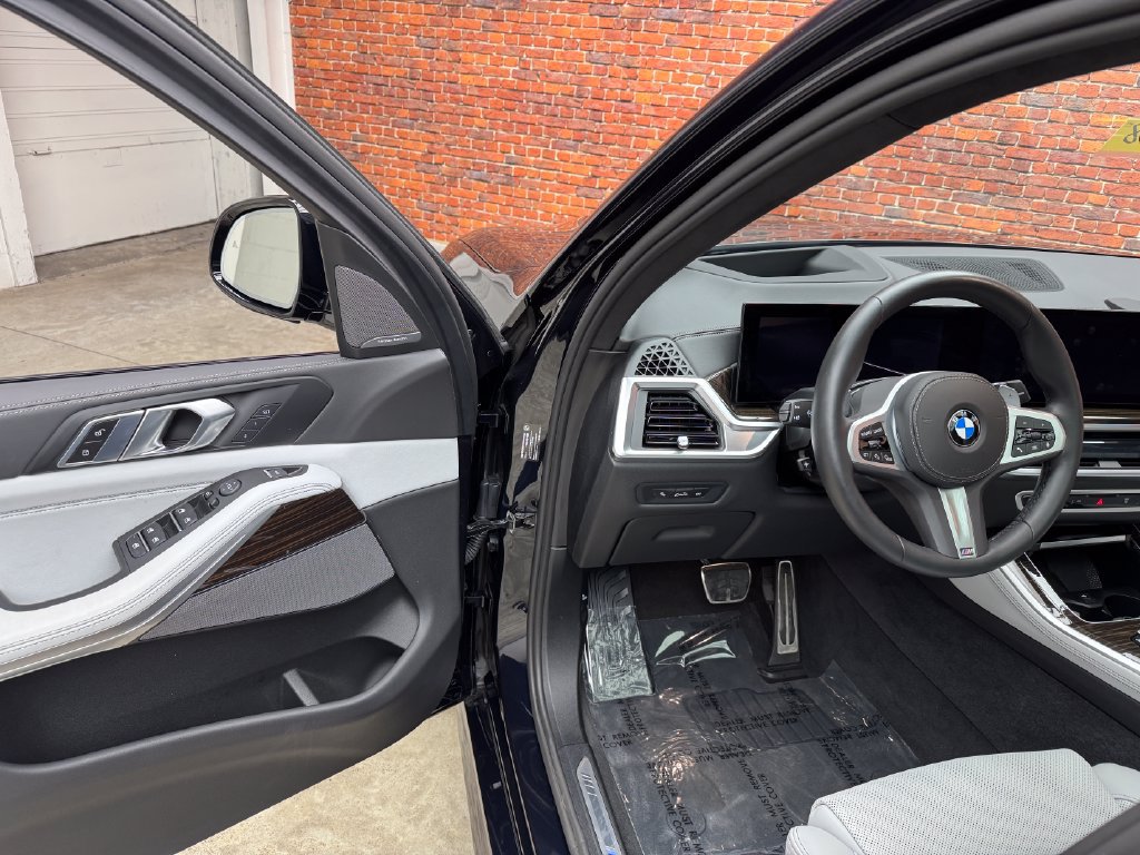 Certified 2026 BMW X5 xDrive40i w/ M Sport Package AWD/4WD image 9