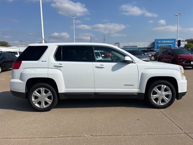 Used 2017 GMC Terrain SLE image 3