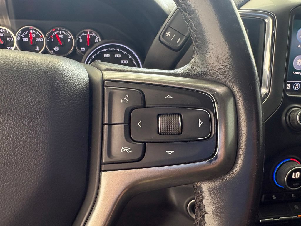 Used 2021 Chevrolet Silverado 1500 LT AWD/4WD image 4