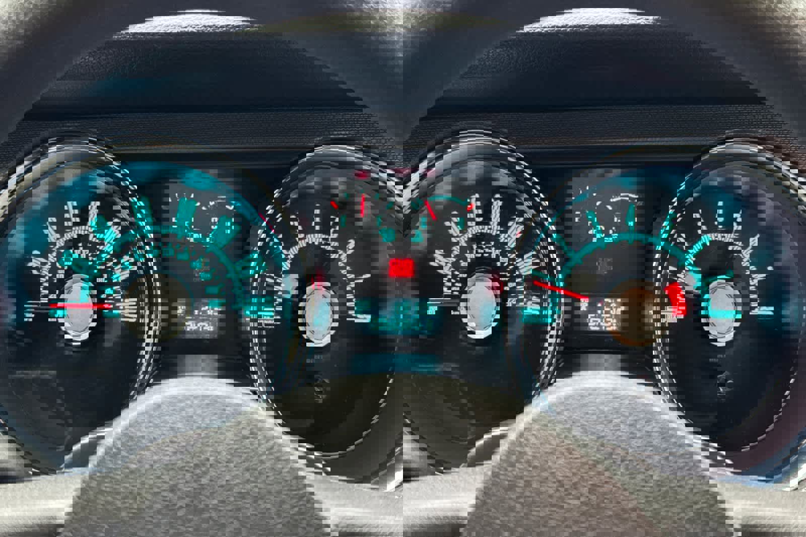 Used 2010 Ford Mustang GT image 22