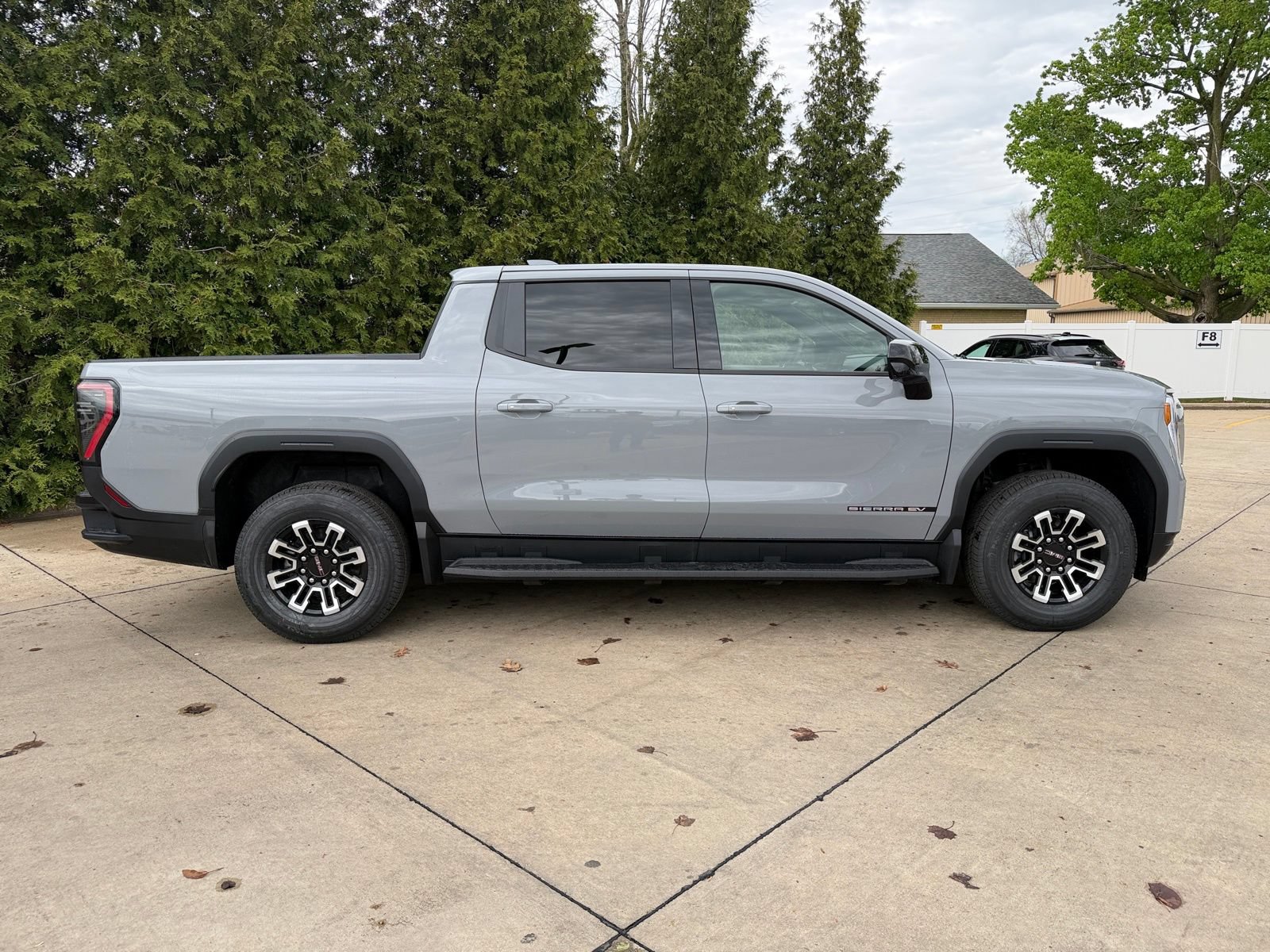 New 2026 GMC Sierra EV Elevation AWD/4WD image 33