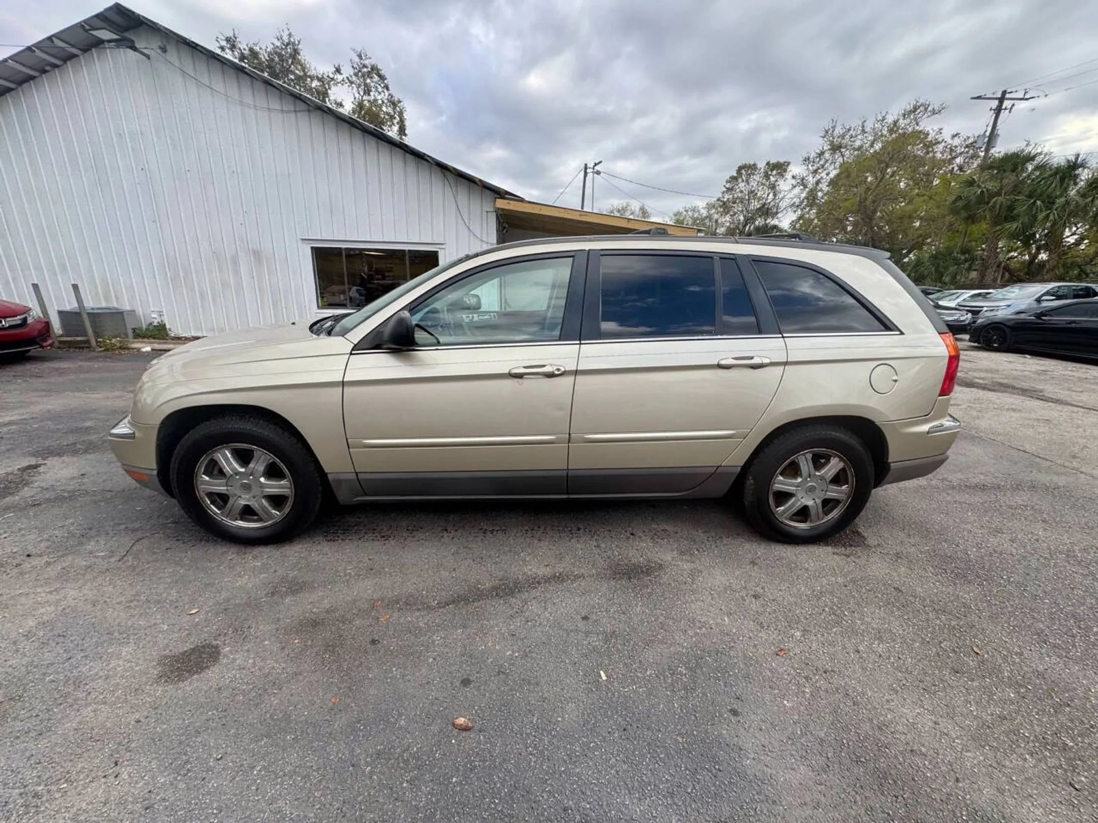 Used 2006 Chrysler Pacifica Touring AWD/4WD image 7