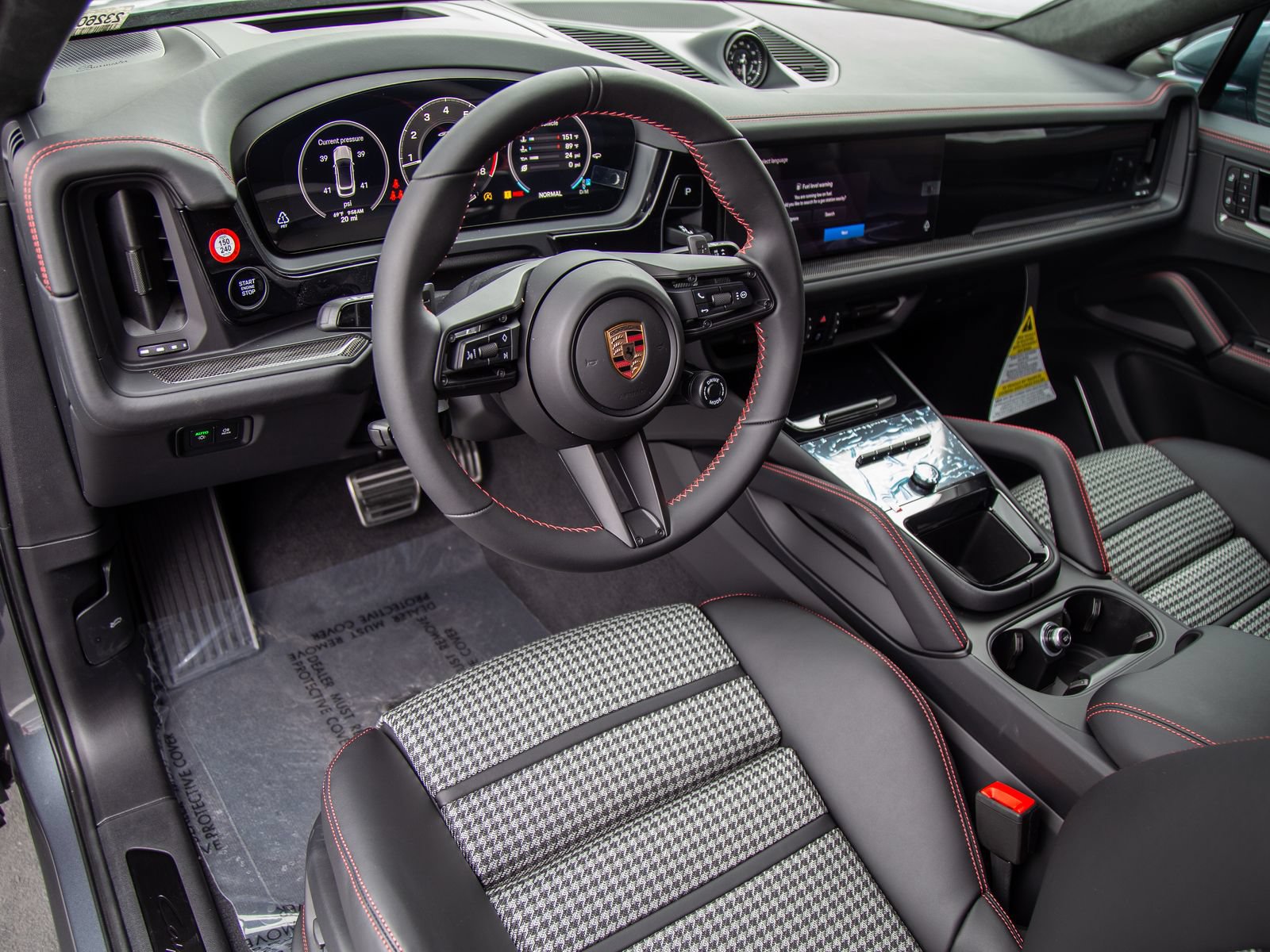 New 2026 Porsche Cayenne GTS AWD/4WD image 4