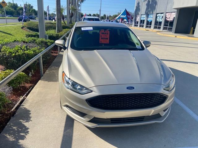 Certified 2018 Ford Fusion SE FWD image 5