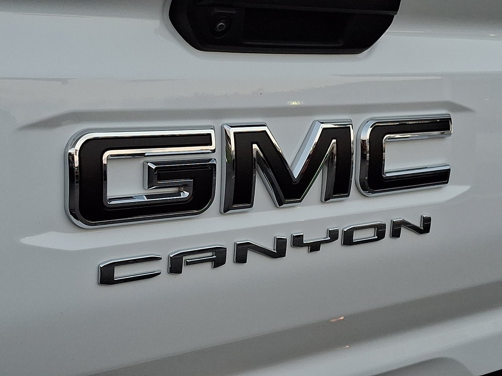 Certified 2025 GMC Canyon Elevation RWD image 28