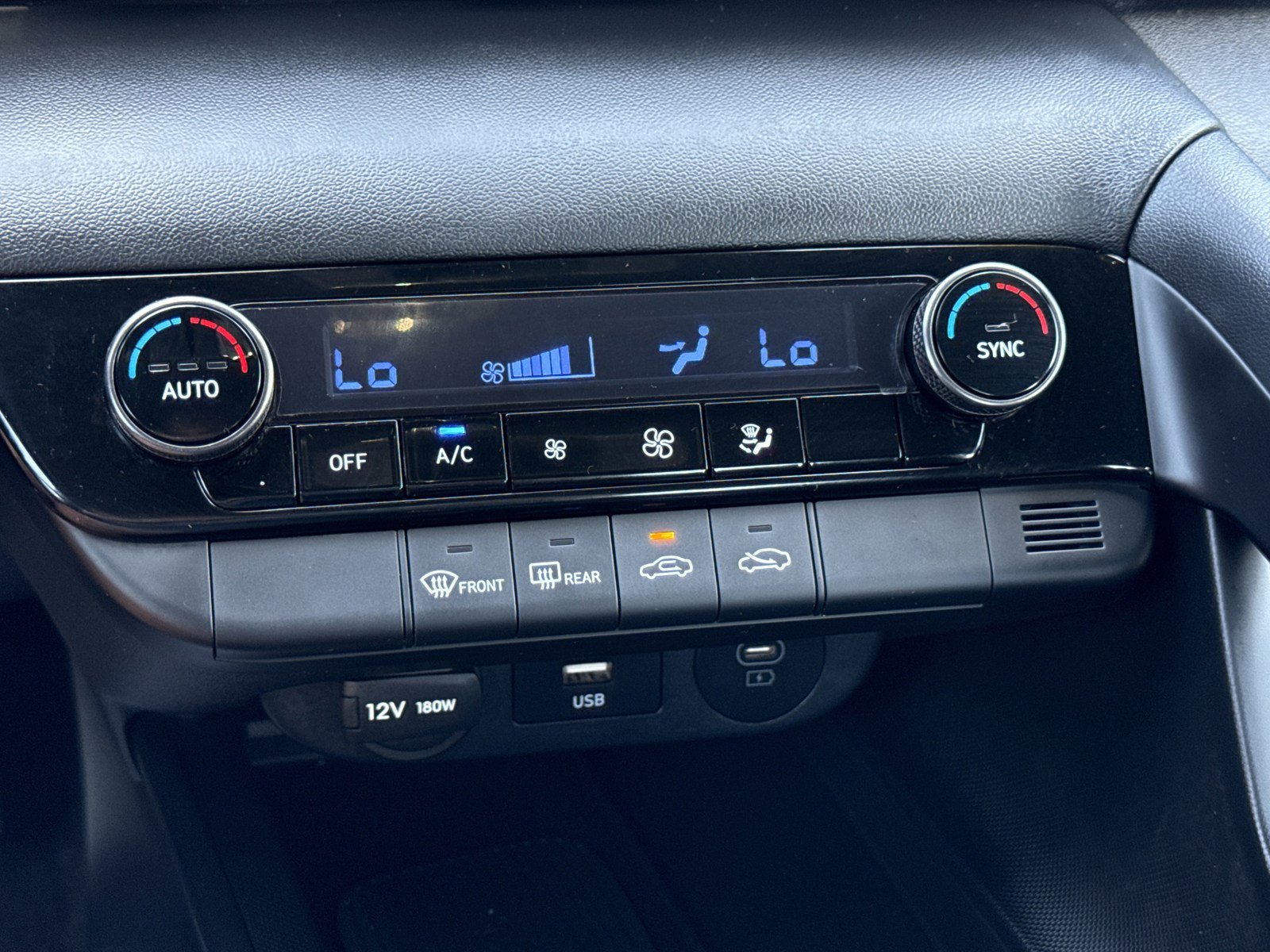 Certified 2025 Hyundai Elantra Sport FWD image 24