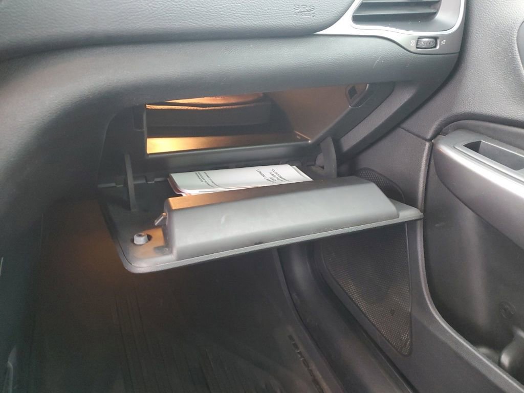 Used 2019 Jeep Cherokee Latitude Plus image 19