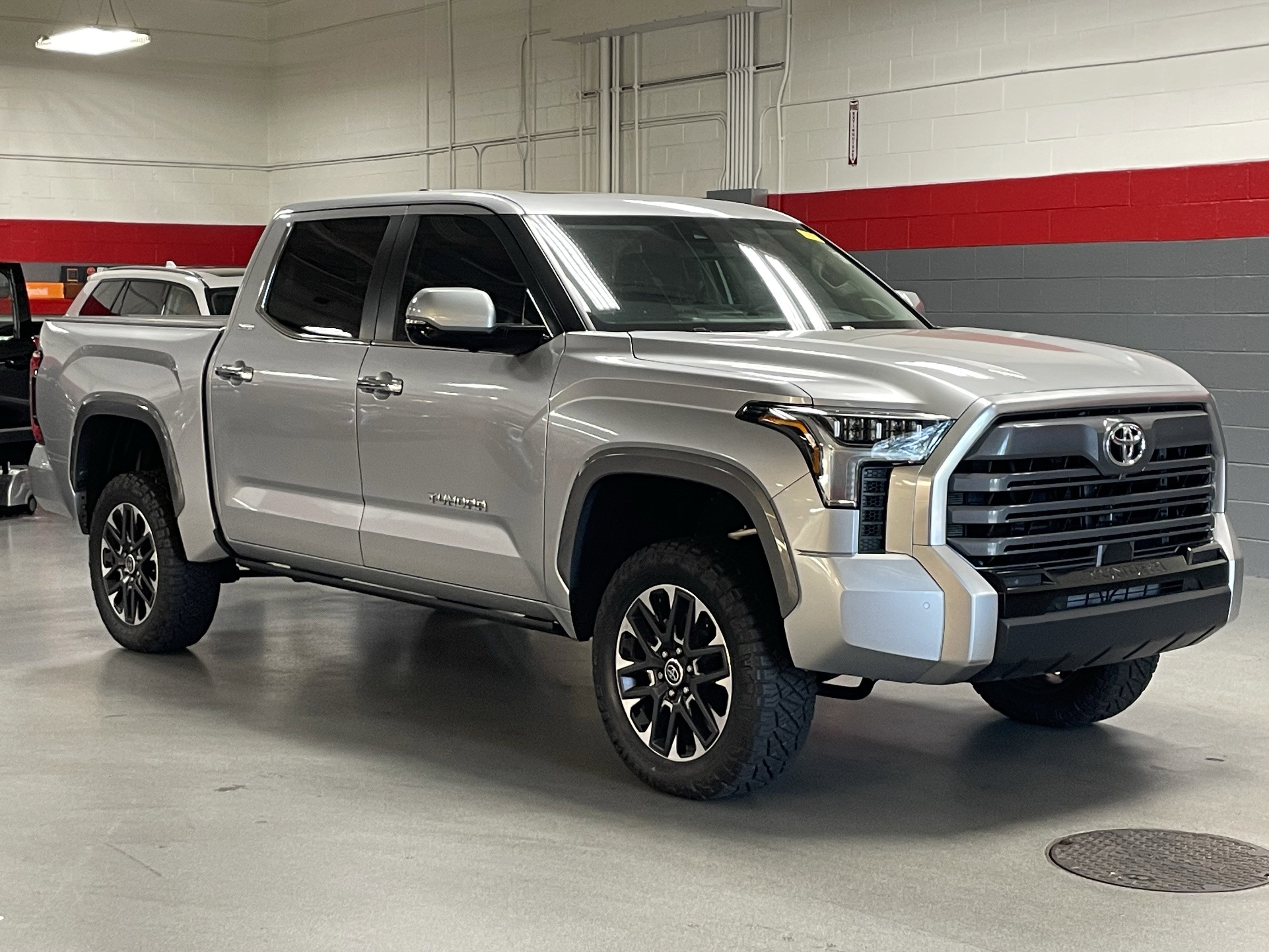 Used 2024 Toyota Tundra Limited AWD/4WD video 2