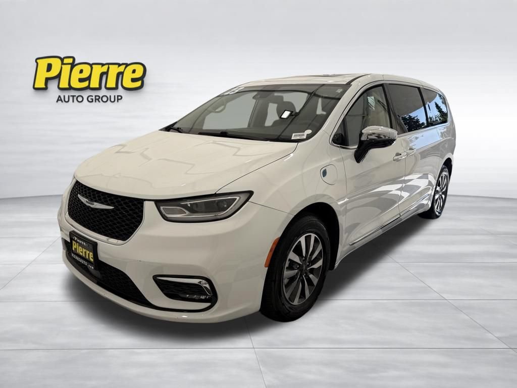 Used 2023 Chrysler Pacifica Limited