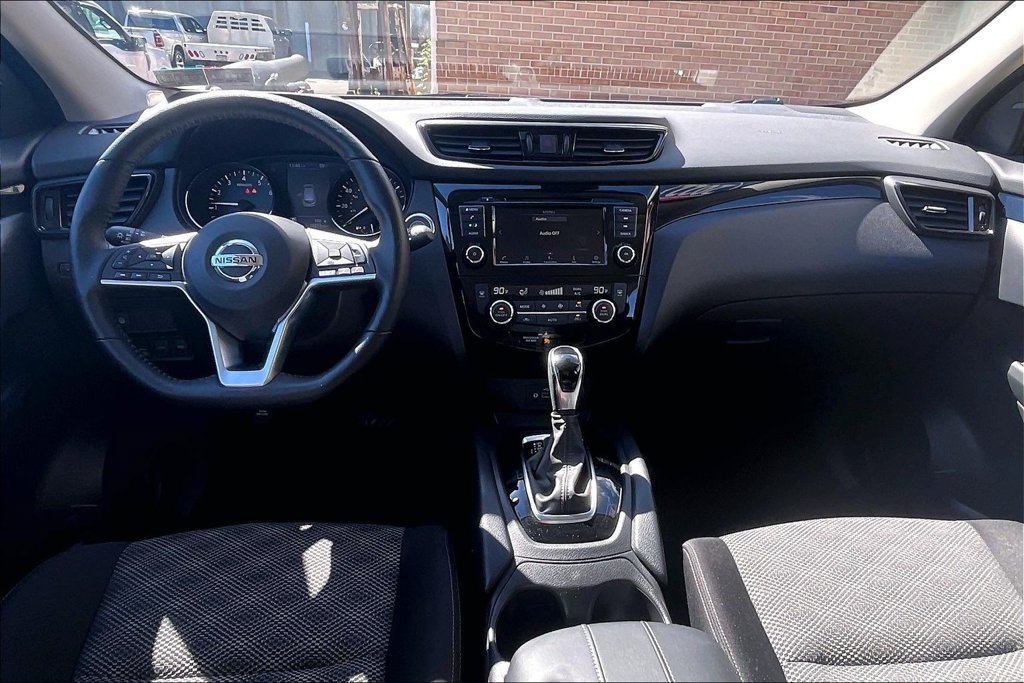Used 2022 Nissan Rogue Sport SV AWD/4WD image 14