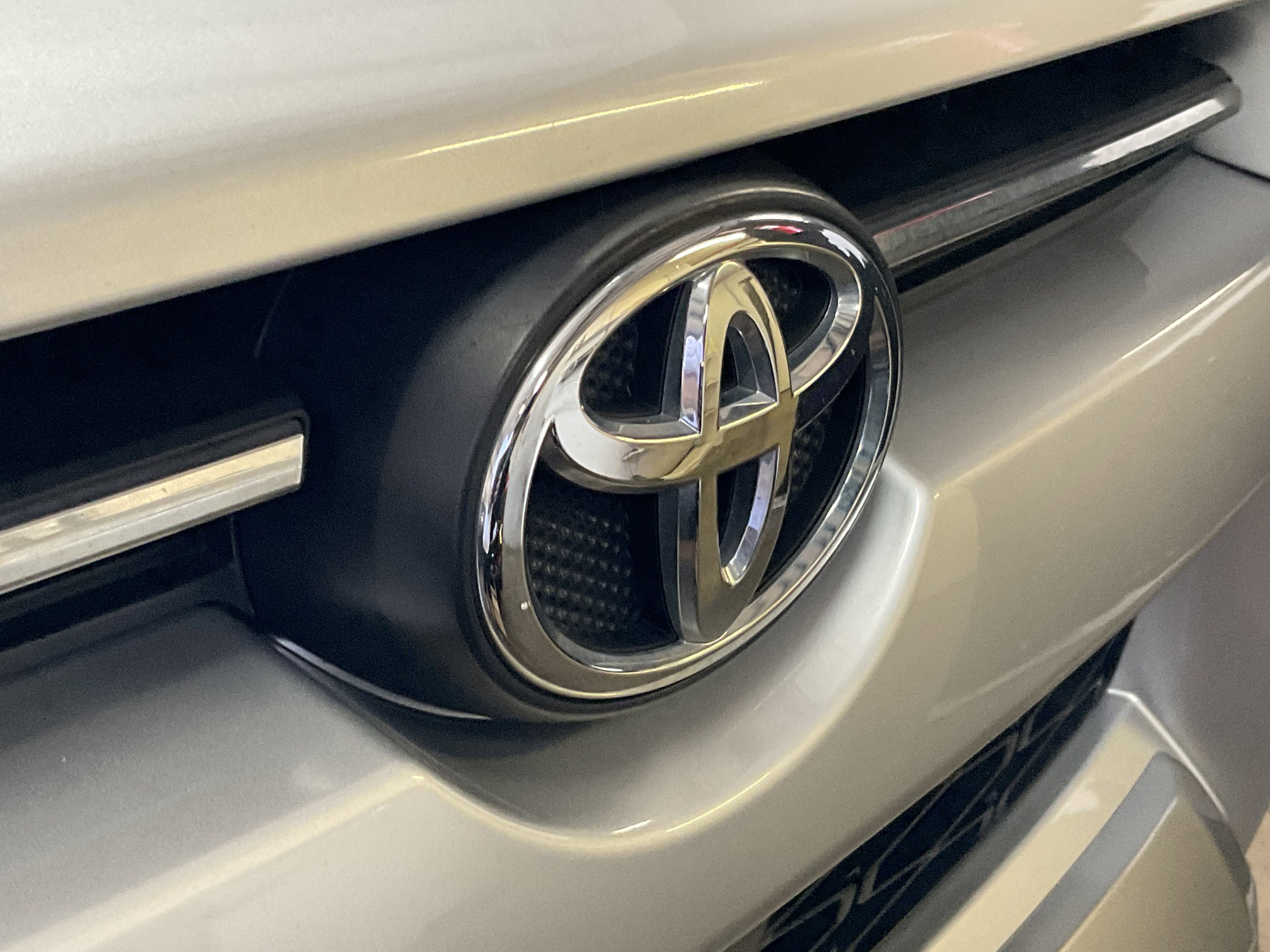 Used 2021 Toyota 4Runner TRD Off-Road Premium image 6