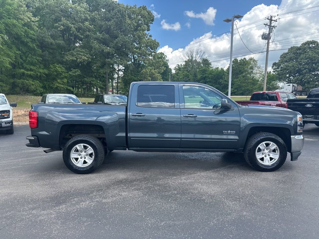 Used 2018 Chevrolet Silverado 1500 LT w/ LT Eassist Package RWD image 2