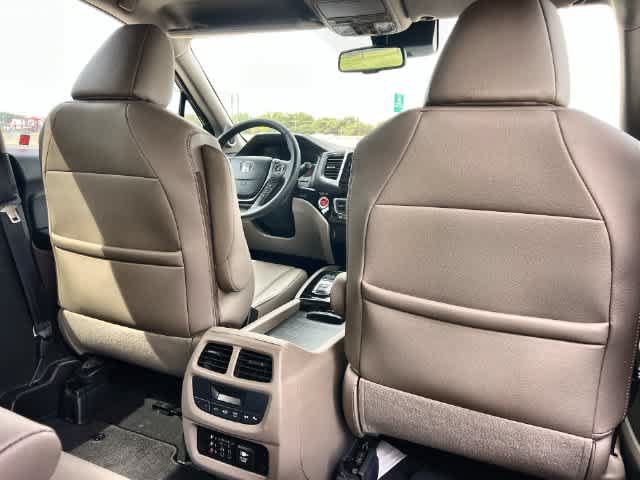 Used 2017 Honda Pilot Touring image 13