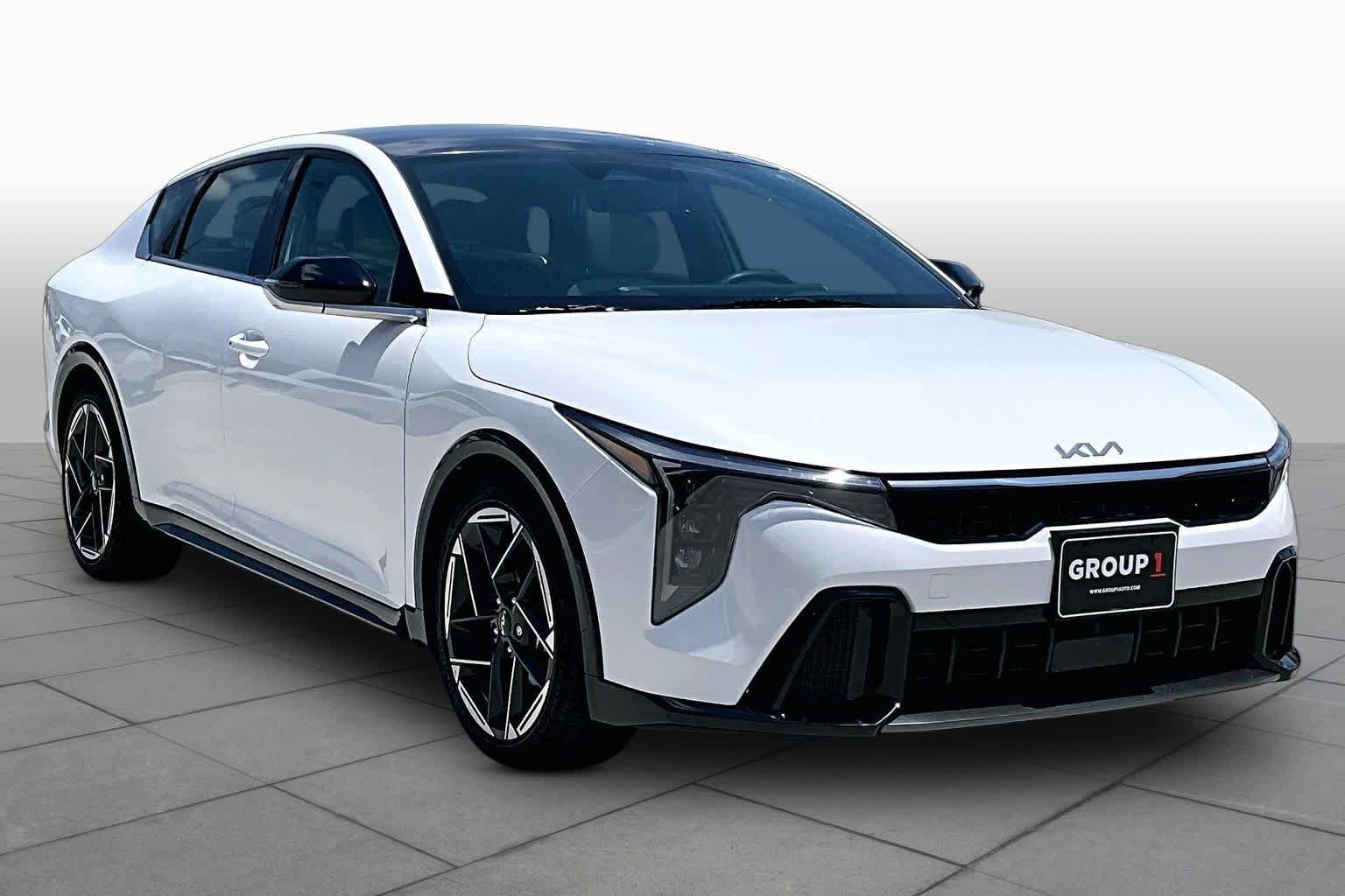 Certified 2025 Kia K4 GT-Line w/ GT-Line Premium Package FWD image 3
