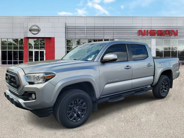 Used 2023 Toyota Tacoma SR5 w/ Technology Package image 8