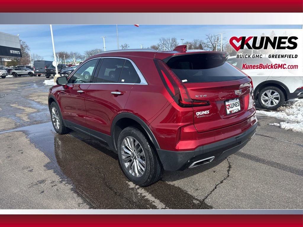 Used 2024 Cadillac XT4 Premium Luxury image 6