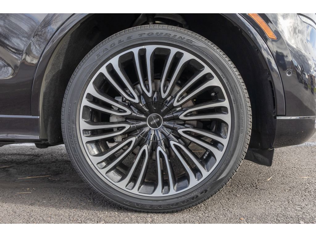 Used 2022 Lincoln Aviator Black Label w/ Dynamic Handling Package image 9