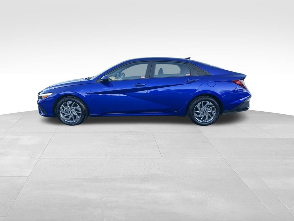 Used 2024 Hyundai Elantra SEL image 4