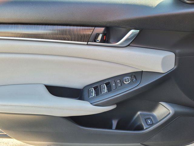 Used 2019 Honda Accord EX image 18