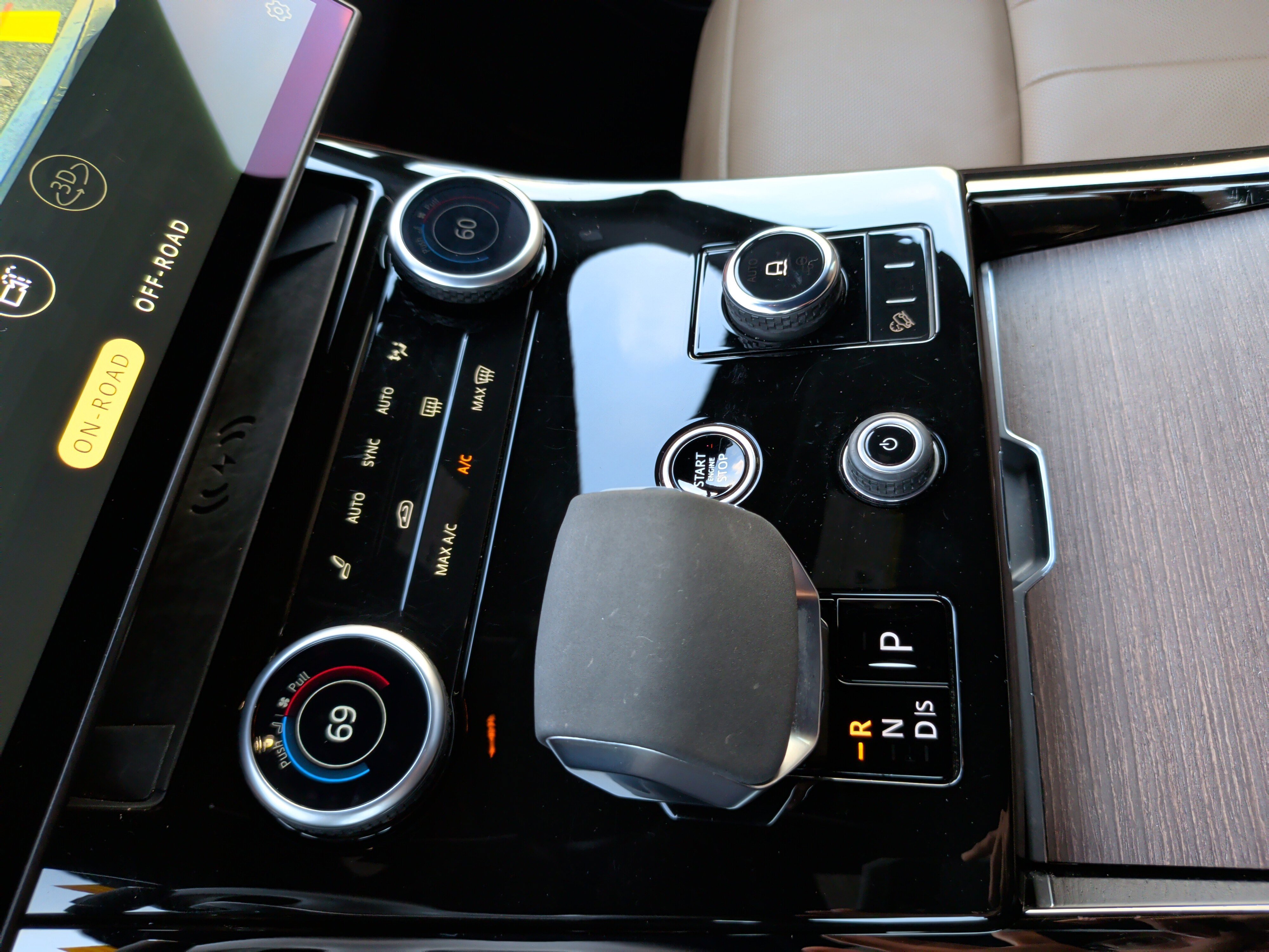 Used 2023 Land Rover Range Rover Sport SE image 26