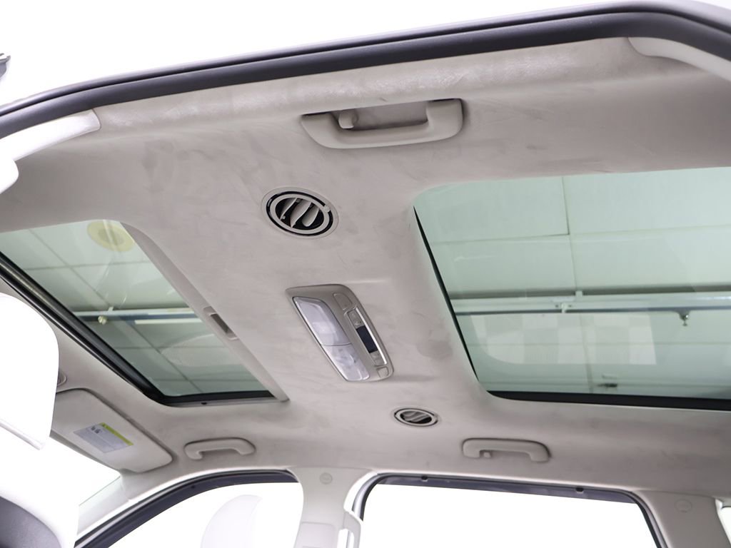 Used 2020 Kia Telluride SX w/ SX Prestige Package image 26