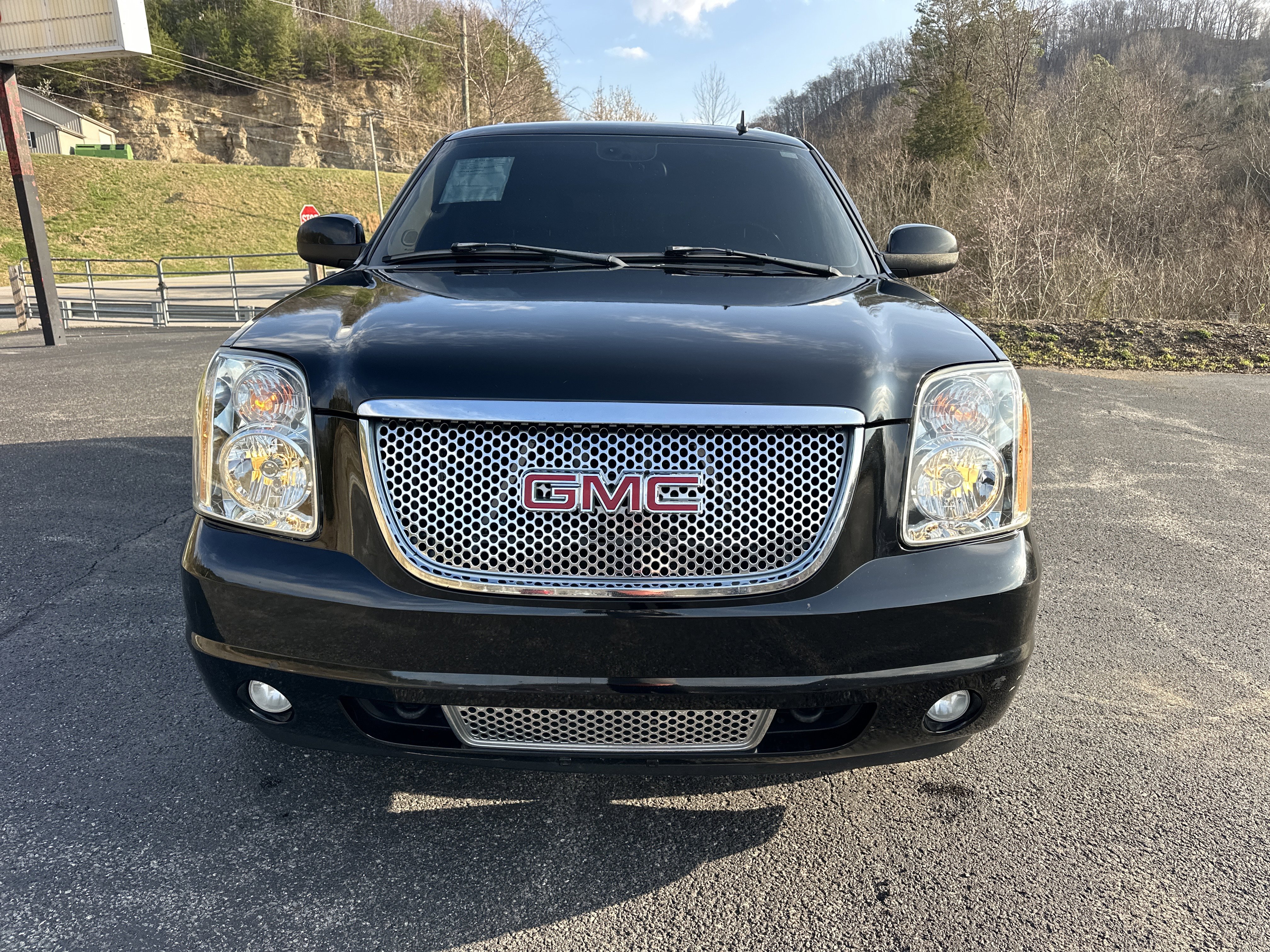 Used 2007 GMC Yukon Denali image 13