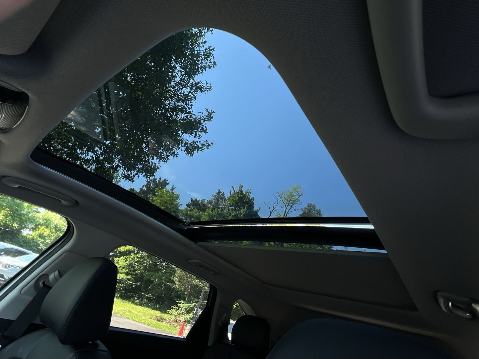 New 2026 Kia Sorento S w/ S Panoramic Sunroof Package FWD image 38
