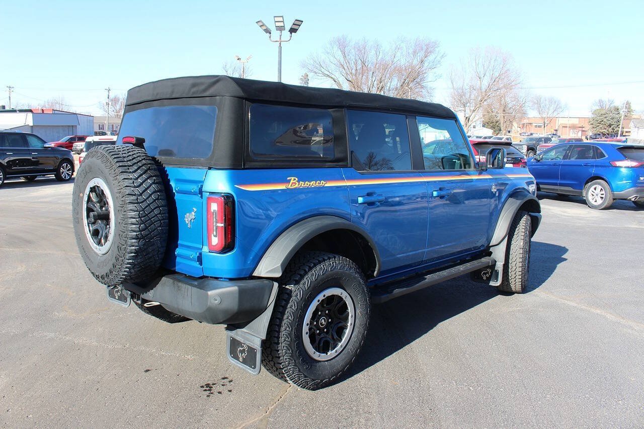 Used 2022 Ford Bronco Outer Banks w/ Sasquatch Package AWD/4WD image 4