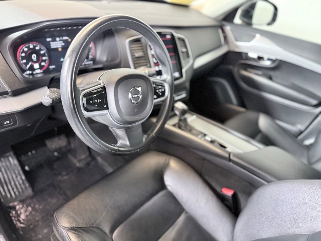 Used 2022 Volvo XC90 T5 Momentum w/ Climate Package image 19