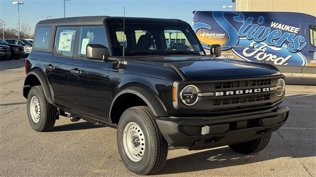 New 2025 Ford Bronco 4-Door image 2