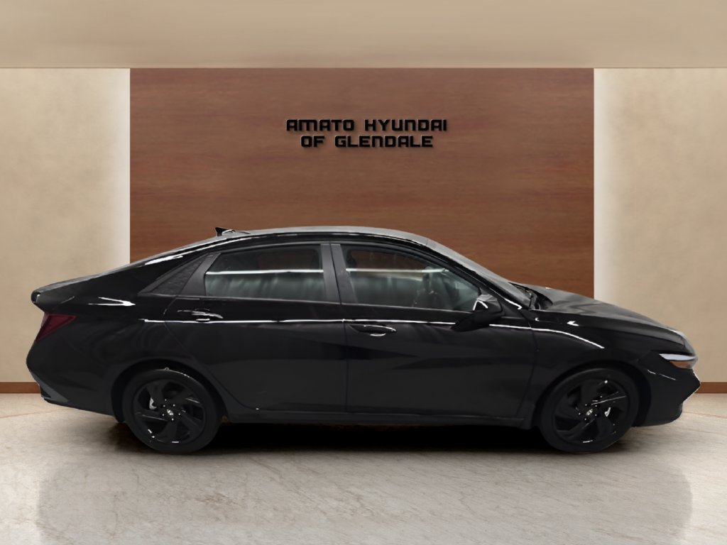 New 2026 Hyundai Elantra SEL Sport FWD image 8