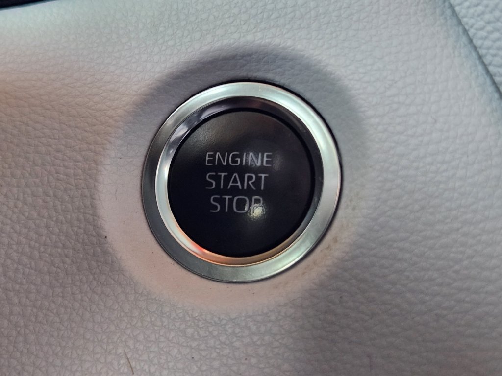 Used 2025 Toyota Corolla SE FWD image 23