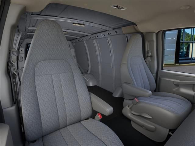 New 2026 GMC Savana 2500 RWD image 16